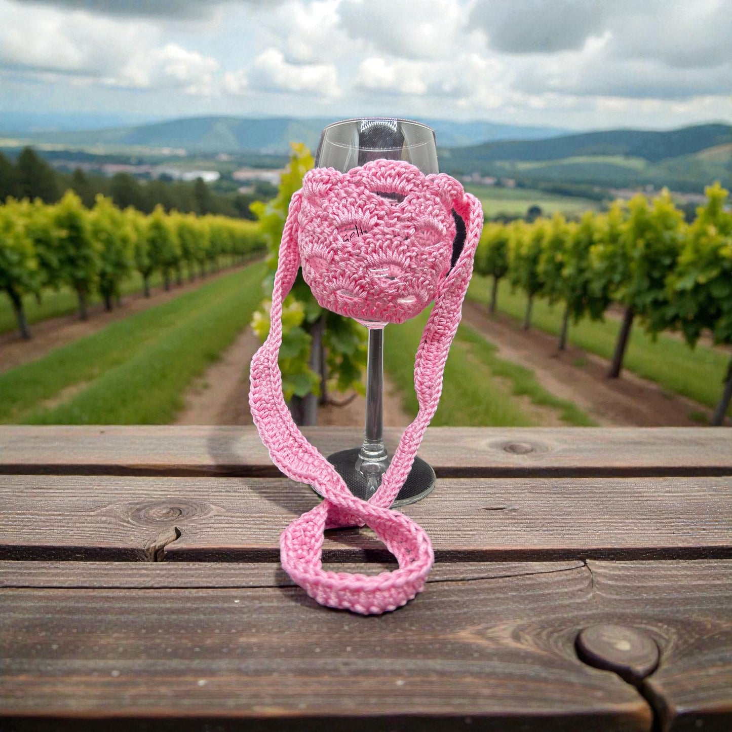 Selbstgehäkelter Weinglashalter: Muschel-Design