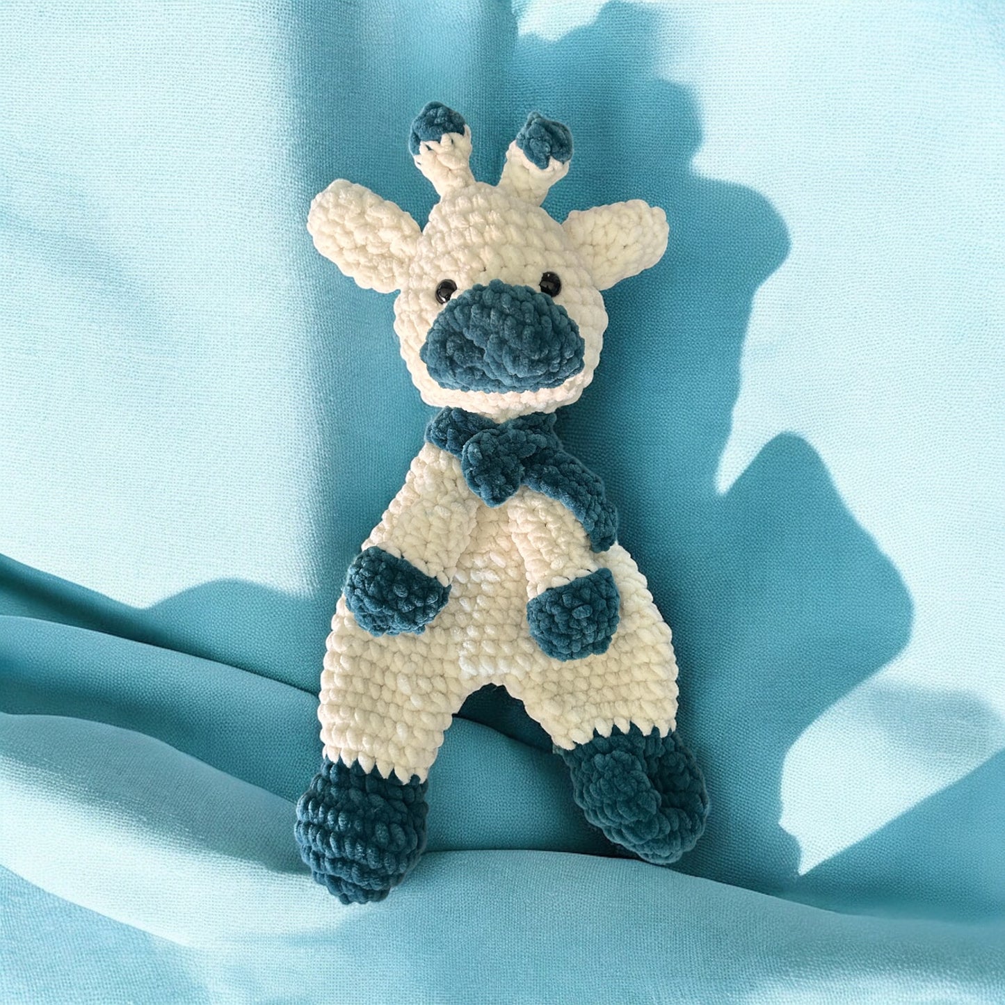 Kuschelgiraffe aus Chenillewolle – ca. 38 cm – in Rosa oder Petrol